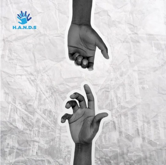 hands-teni