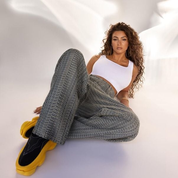 Tori-Kelly-young-gun-Ft-Jon-Bellion-1.jpg